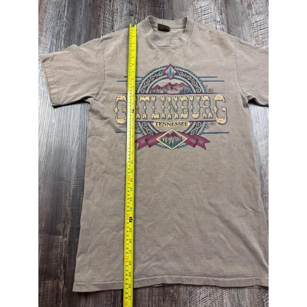 Vintage Oneita Power-T Gatlinburg Tennessee T-Shirt Mens Medium Tan Made in USA - Picture 2 of 6